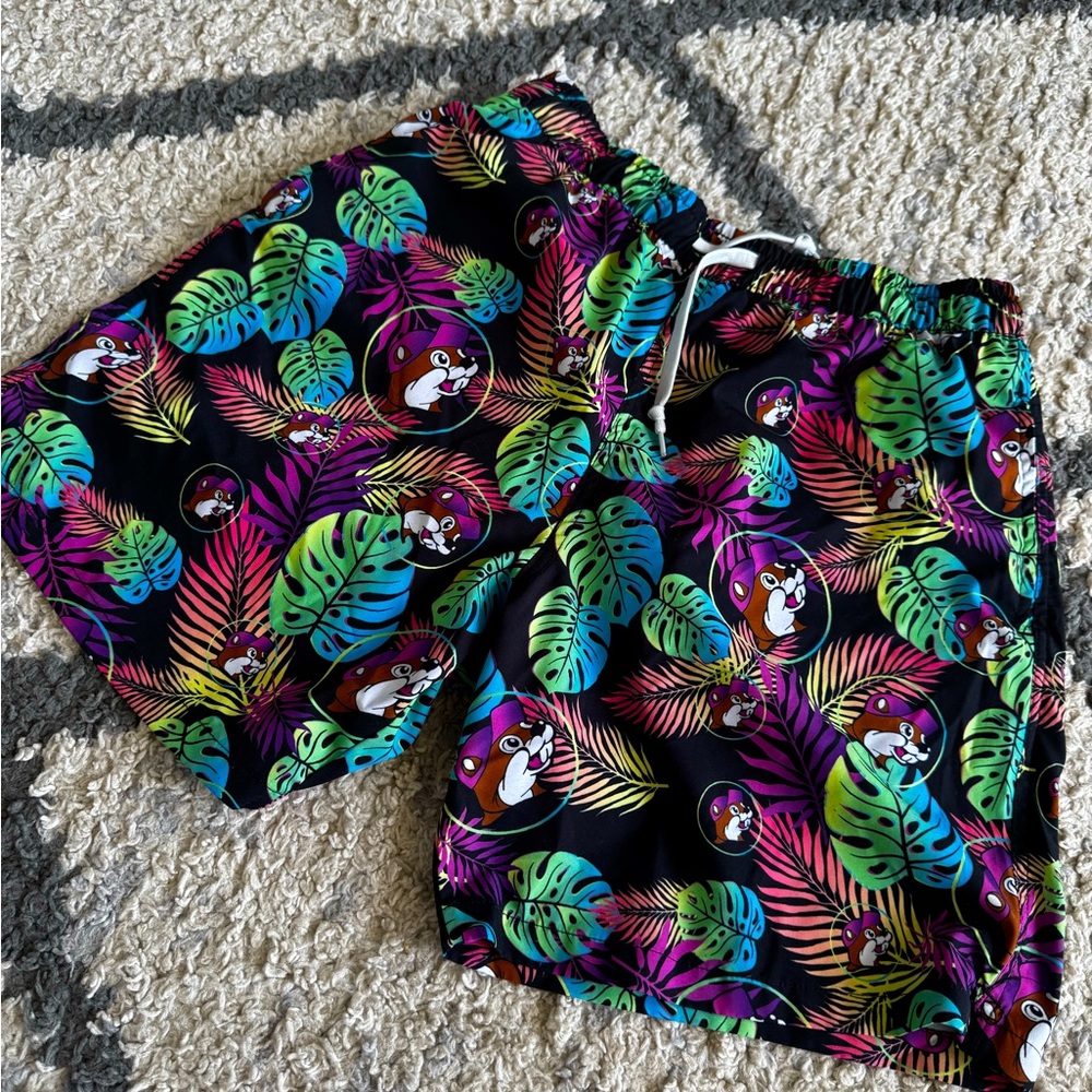 Buc-ees Swim Trunks Mens Size Medium Black Logo All Over Print Floral